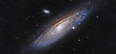 Galactic archaeology uncovers the dramatic history of our next-door neighbour, the Andromeda galaxy 
