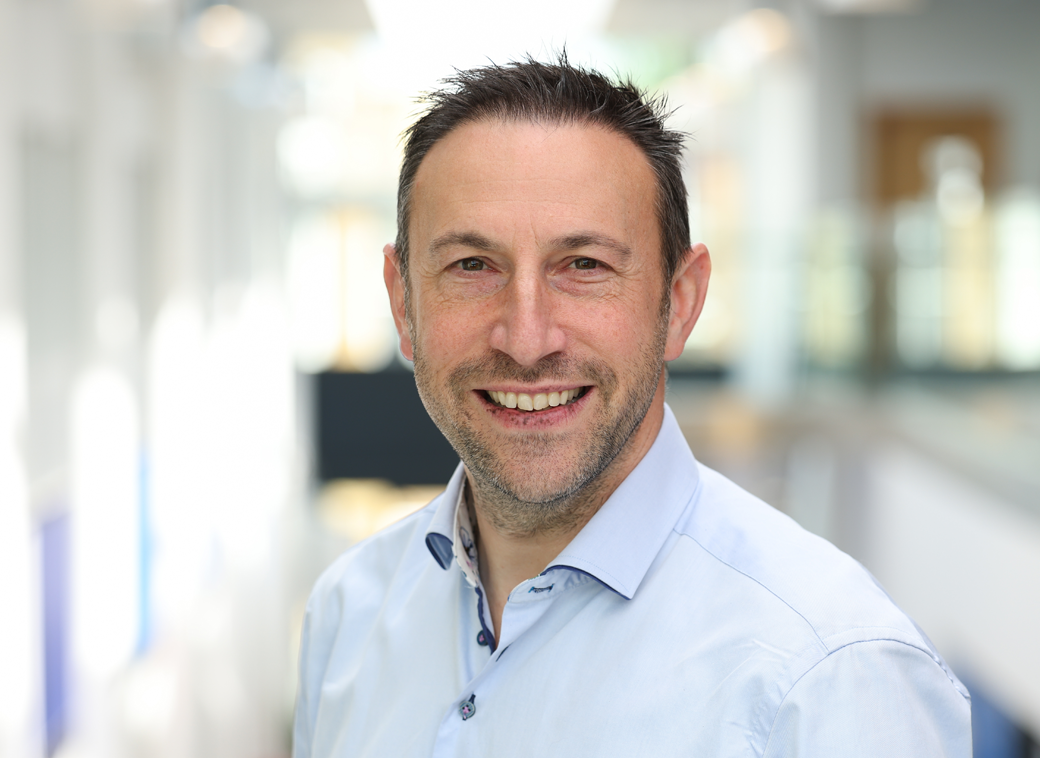 Dr Howard Ash