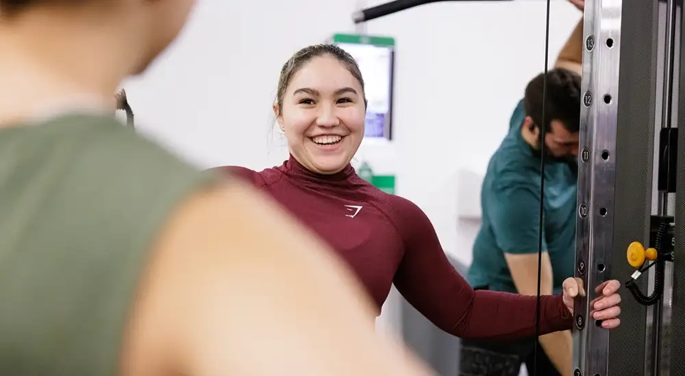 Personal trainer talking 