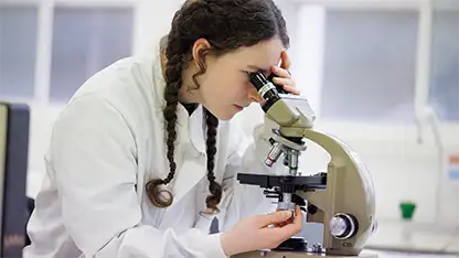 Student in lab thumbnail