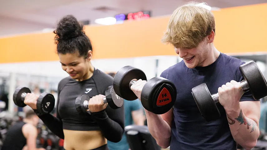 People using weights 