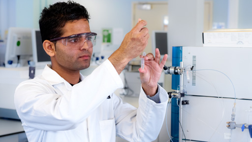 Student working in lab 