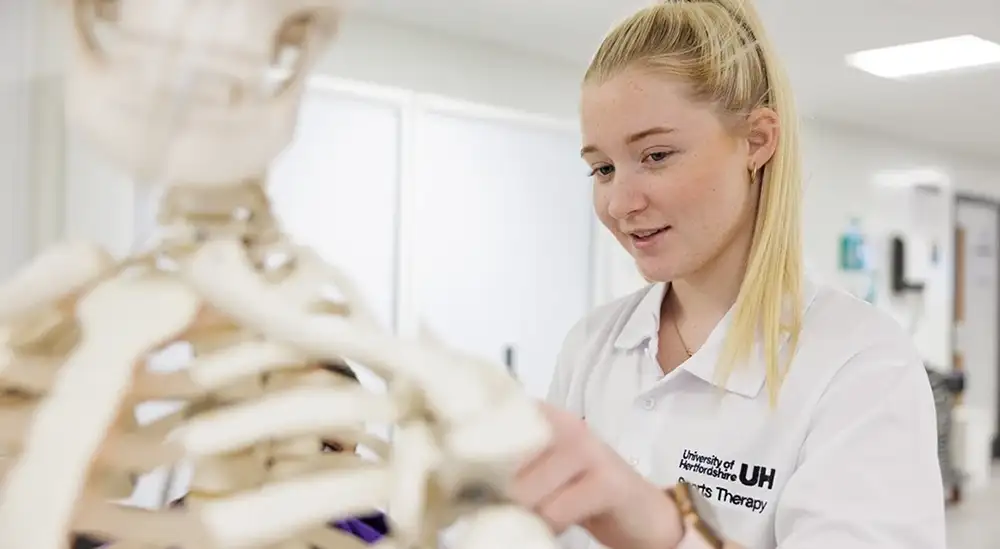 students using Biomechanics Lab, Institute of Sport 