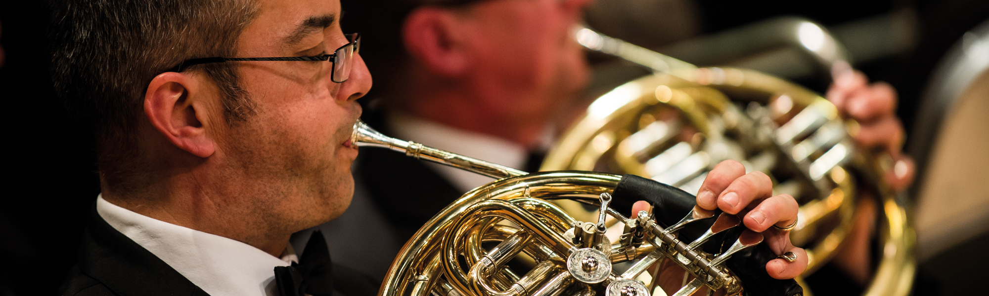 de Havilland Philharmonic french horn players