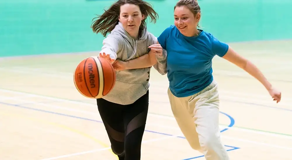  People playing Basketball