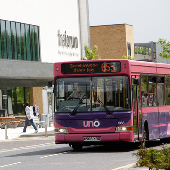 A UNO bus driving past the Forum