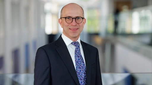 Dr Matthew Andrews portrait