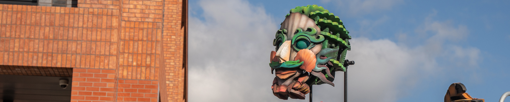 Giant puppet